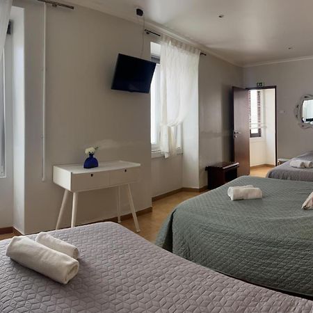 Hotel Residencia Aviz Peniche Esterno foto
